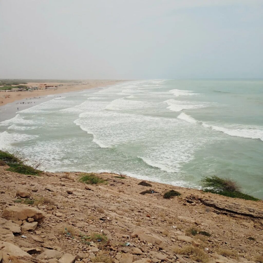 rent a car from karachi to ormara beach